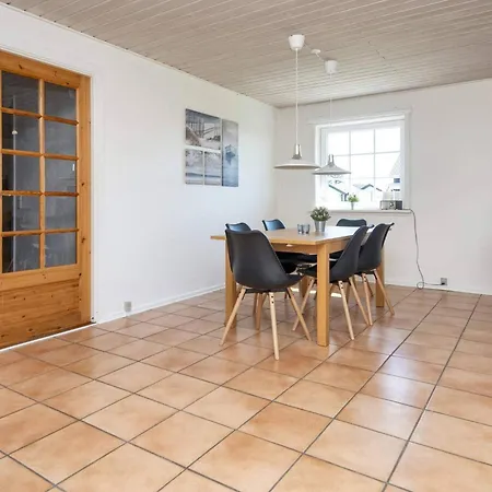 Holiday home Three-bedroom In Hemmet 68 *
