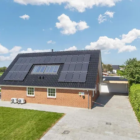 Holiday home Three-bedroom In Hemmet 68 Falen